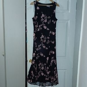 Chic Black and Pink Floral Maxi Dress